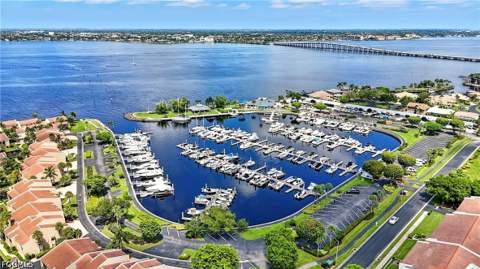 4436 Crossjack Ct B10, Fort Myers FL - photo 12 of 50