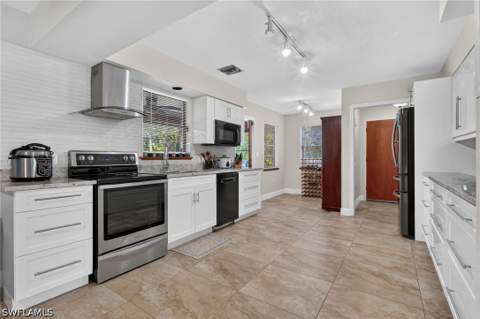 2281 53rd St SW, Naples FL - photo 6 of 33