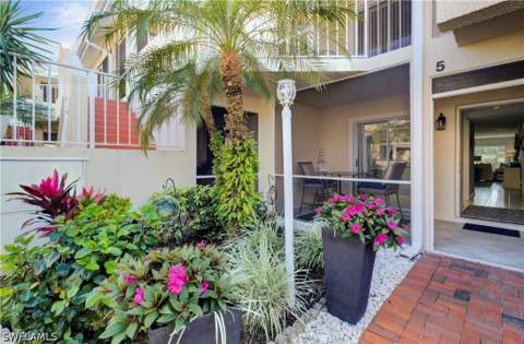 2420 Hidden Lake Dr 5, Naples FL - photo 10 of 35