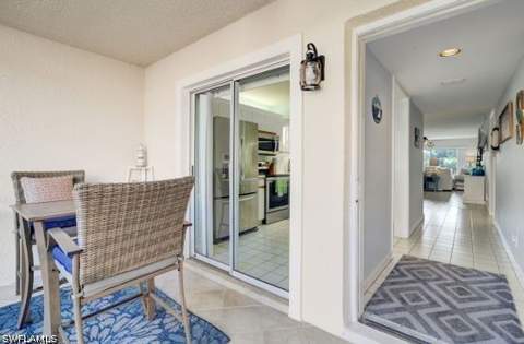 2420 Hidden Lake Dr 5, Naples FL - photo 13 of 35