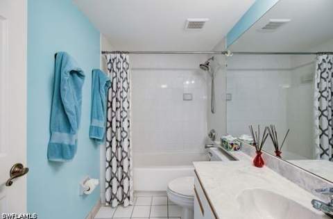 2420 Hidden Lake Dr 5, Naples FL - photo 15 of 35