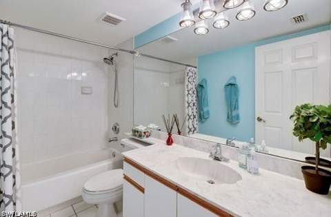 2420 Hidden Lake Dr 5, Naples FL - photo 19 of 35