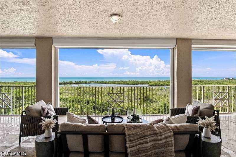 3 bedroom Condominium at 6597 Nicholas Blvd 1005, Cap Ferrat, Naples — photo 1