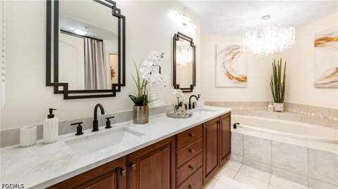 14811 Laguna Dr 202, Fort Myers FL - photo 14 of 28