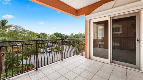 14811 Laguna Dr 202, Fort Myers FL - photo 22 of 28