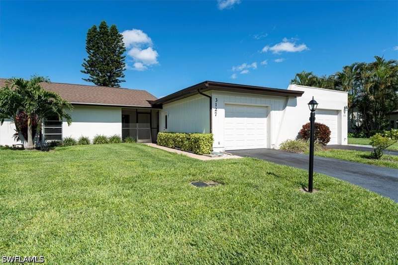 2 bedroom Attached at 3127 Boca Ciega Dr B6, Lakewood Villas, Naples — photo 3