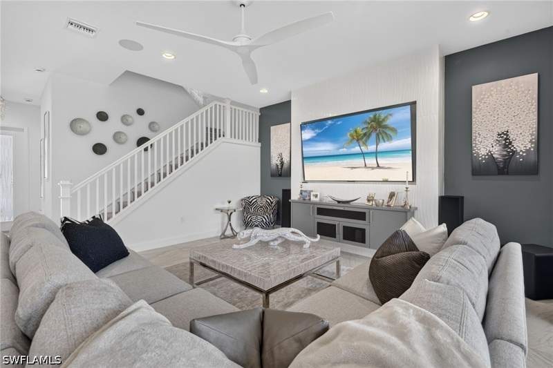 4 bedroom SingleFamilyResidence at 20390 Fair Oak Ln, Rivercreek In Estero, Estero — photo 4