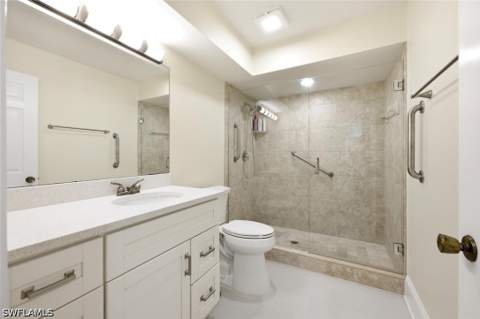 506 Courtside Dr E201, Naples FL - photo 20 of 40