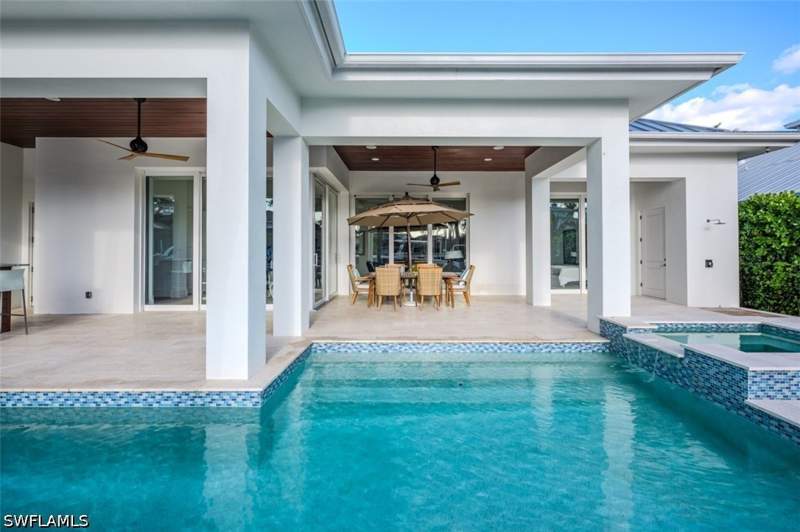 3 bedroom SingleFamilyResidence at 1880 Sandpiper St, Royal Harbor, Naples — photo 3