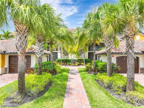 9517 Avellino Way 2215, Naples FL - photo 10 of 41