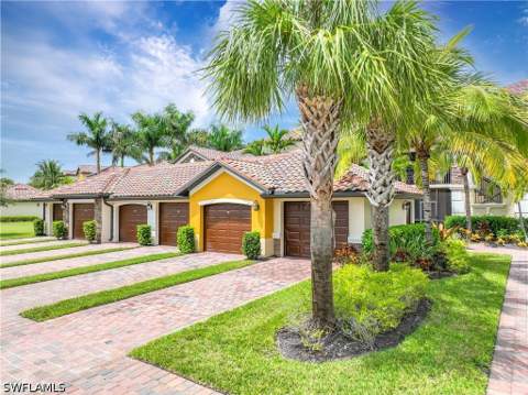 9517 Avellino Way 2215, Naples FL - photo 7 of 41