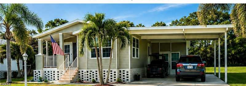 2 bedroom ManufacturedHome at 9790 Creekwood Ln, Country Lakes, Fort Myers — photo 1