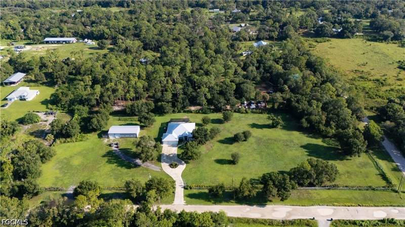 4 bedroom SingleFamilyResidence at 19181 Meredith Rd, North Fort Myers, North Fort Myers — photo 4