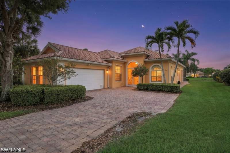 3 bedroom SingleFamilyResidence at 28032 Eagle Ray Ct, Village Walk Of Bonita Springs, Bonita Springs — photo 2
