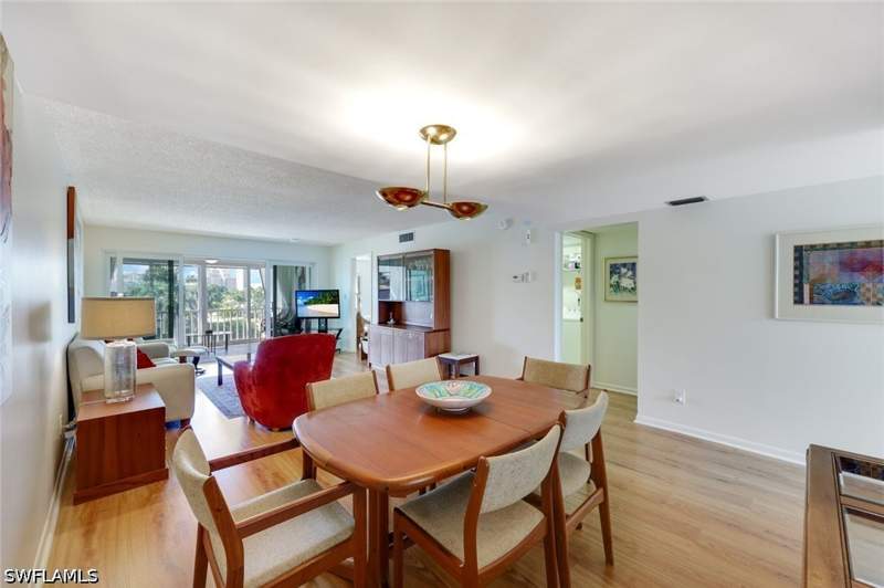 2 bedroom Condominium at 4200 Belair Ln 302, Harborside Terrace, Naples — photo 4