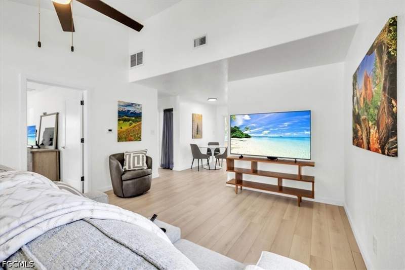 2 bedroom SingleFamilyResidence at 537 Capitol St, Palmona Park, North Fort Myers — photo 4