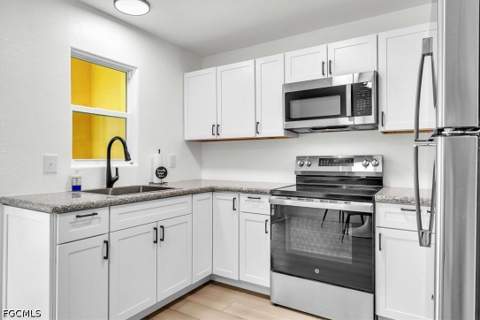 537 Capitol St, North Fort Myers FL - photo 7 of 36