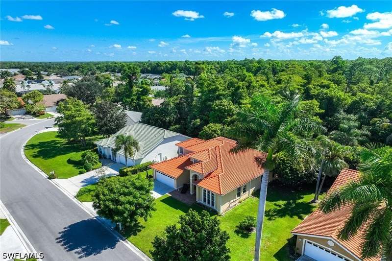 4 bedroom SingleFamilyResidence at 5050 Mabry Dr, Crown Pointe East, Naples — photo 2