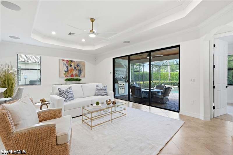 3 bedroom SingleFamilyResidence at 9479 Piacere Way, Pavia, Naples — photo 2