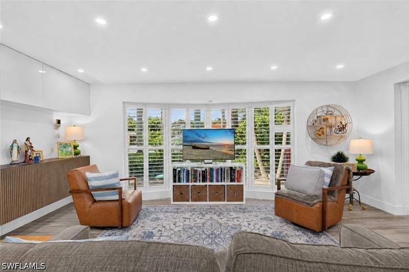 5 bedroom SingleFamilyResidence at 1771 Coral Way, Yacht Club Colony, North Fort Myers — photo 4