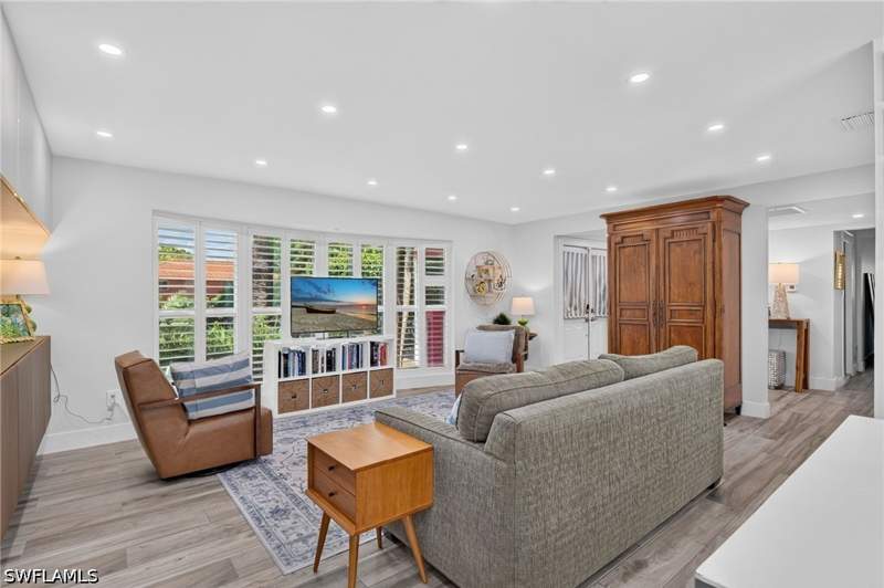 5 bedroom SingleFamilyResidence at 1771 Coral Way, Yacht Club Colony, North Fort Myers — photo 5