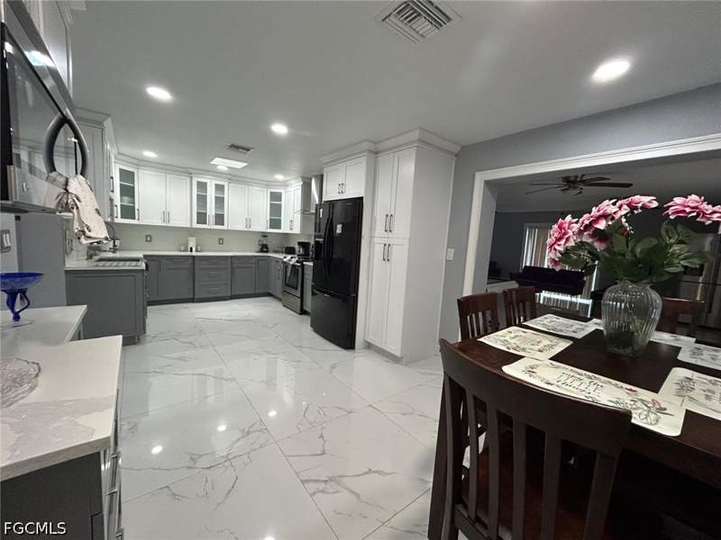 5 bedroom SingleFamilyResidence at 3413 2nd St SW, Lehigh Acres, Lehigh Acres — photo 3