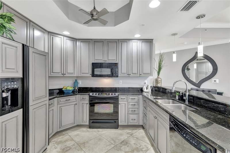 3 bedroom Condominium at 5781 Cape Harbour Dr 1201, Marina South II, Cape Coral — photo 4