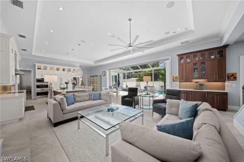 665 10th St N, Naples FL - photo 11 of 45