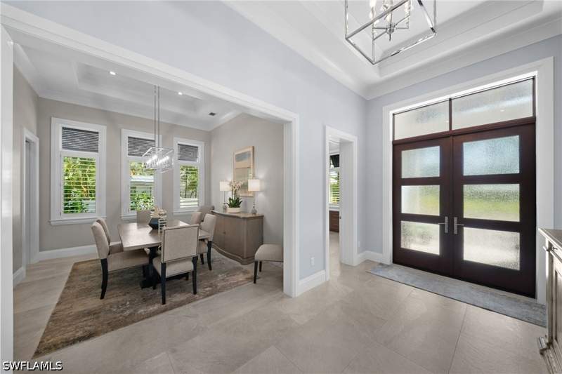 4 bedroom SingleFamilyResidence at 665 10th St N, Lake Park, Naples — photo 3