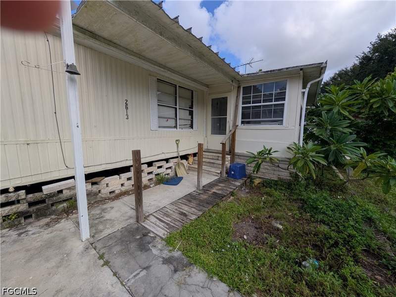 3 bedroom ManufacturedHome at 2613 Harmony Ave, North Fort Myers, North Fort Myers — photo 5