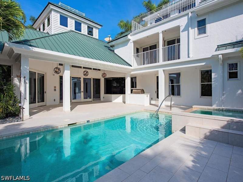 3 bedroom SingleFamilyResidence at 180 7th Ave S, Olde Naples, Naples — photo 3