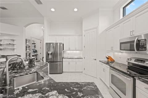 15855 Secoya Reserve Cir, Naples FL - photo 8 of 22