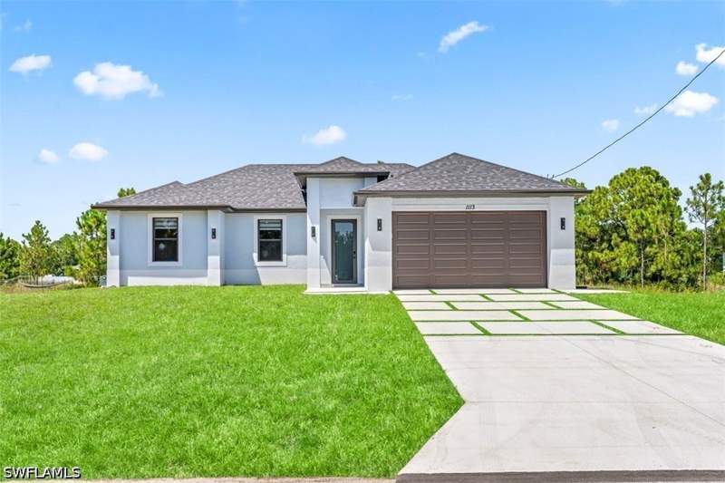3 bedroom SingleFamilyResidence at 1113 Dutchess St E, Lehigh Acres, Lehigh Acres — photo 2