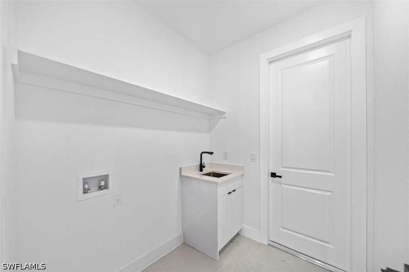 3 bedroom SingleFamilyResidence at 1113 Dutchess St E, Lehigh Acres, Lehigh Acres — photo 5