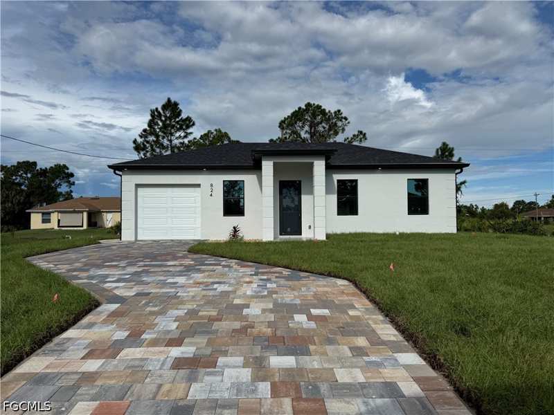 3 bedroom SingleFamilyResidence at 824 Dawhert Ave S, Lehigh Acres, Lehigh Acres — photo 1