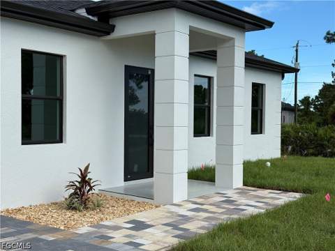 824 Dawhert Ave S, Lehigh Acres FL - photo 6 of 47