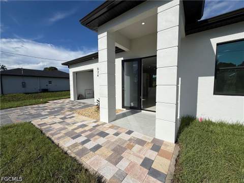 824 Dawhert Ave S, Lehigh Acres FL - photo 7 of 47