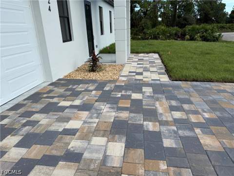 824 Dawhert Ave S, Lehigh Acres FL - photo 8 of 47