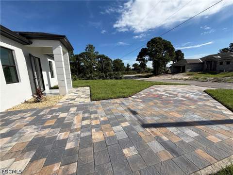 824 Dawhert Ave S, Lehigh Acres FL - photo 9 of 47
