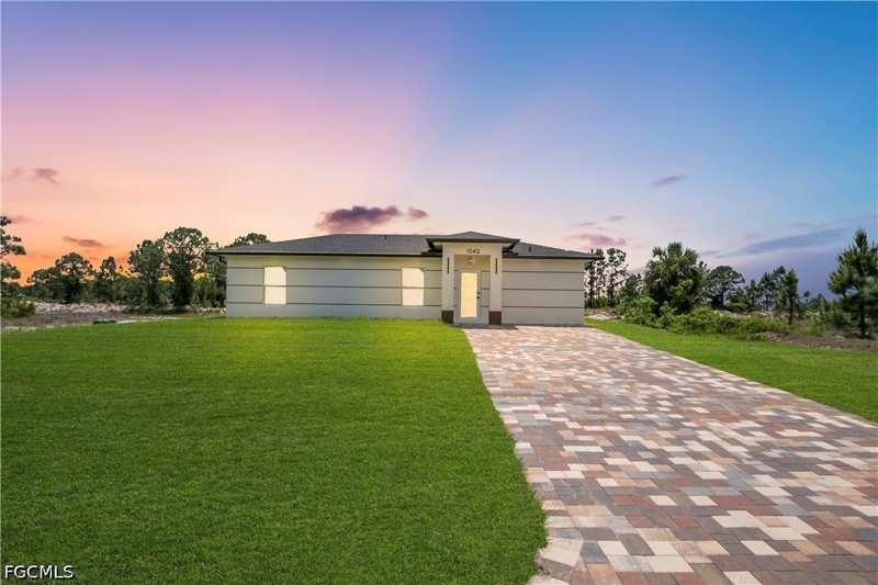3 bedroom SingleFamilyResidence at 747 Fleming Ave S, Lehigh Acres, Lehigh Acres — photo 1