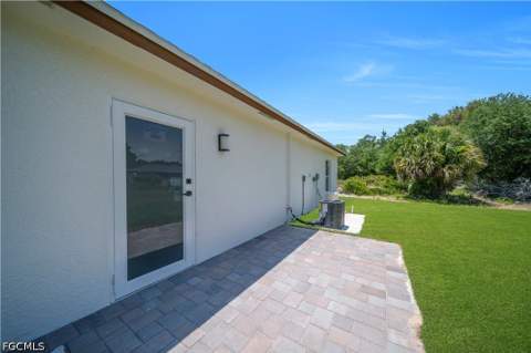 747 Fleming Ave S, Lehigh Acres FL - photo 10 of 28