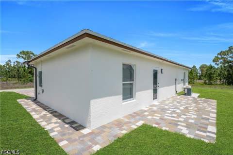 747 Fleming Ave S, Lehigh Acres FL - photo 11 of 28