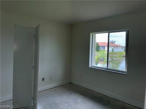 2810 NW 14th Ter, Cape Coral FL - photo 9 of 22