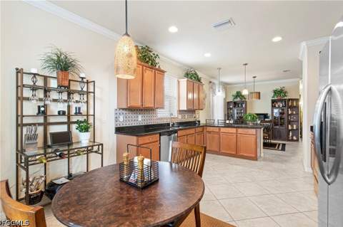 11430 Icarus Cir, Lehigh Acres FL - photo 8 of 36