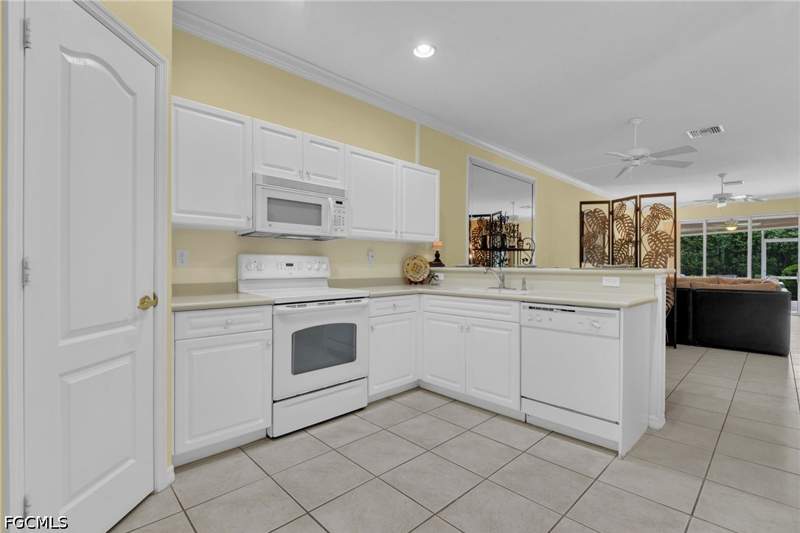 2 bedroom Attached at 12657 Stone Valley Loop, Stoneybrook, Fort Myers — photo 4