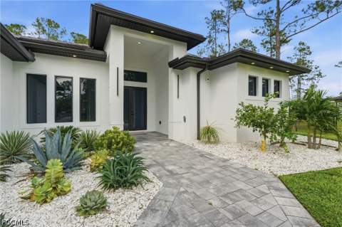 181 18th Ave NW, Naples FL - photo 6 of 50
