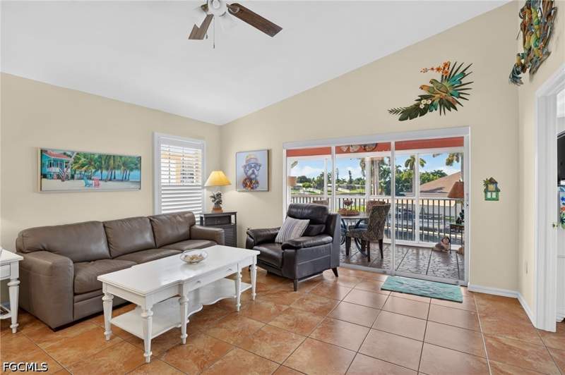 3 bedroom Condominium at 4041 SE 11th Pl 207, Palm Vista Condo, Cape Coral — photo 5