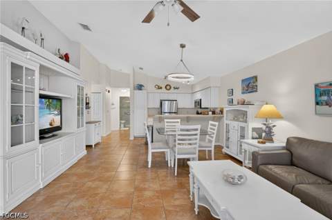 4041 SE 11th Pl 207, Cape Coral FL - photo 8 of 45