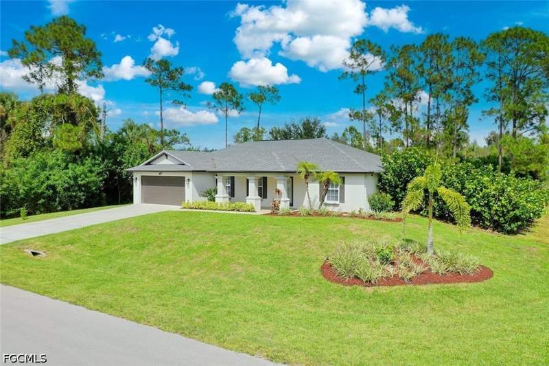 3 bedroom SingleFamilyResidence at 137 Napier Ave S, Lehigh Acres, Lehigh Acres — photo 2