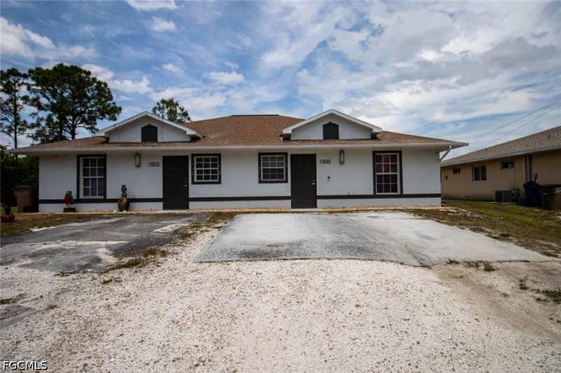 4 bedroom Duplex at 1500/1502 W 12th St, Lehigh Acres, Lehigh Acres — photo 1